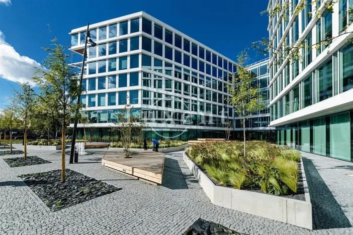 Pronájem kanceláře, Praha - Holešovice, Plynární, 1764 m2