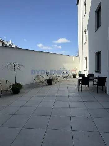 Pronájem bytu 2+kk, České Budějovice, Holečkova, 44 m2