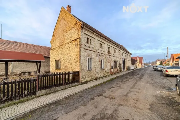 Prodej zemědělské usedlosti, Staňkovice, 200 m2