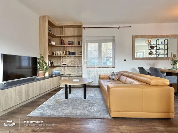 Prodej rodinného domu, Loděnice, 192 m2