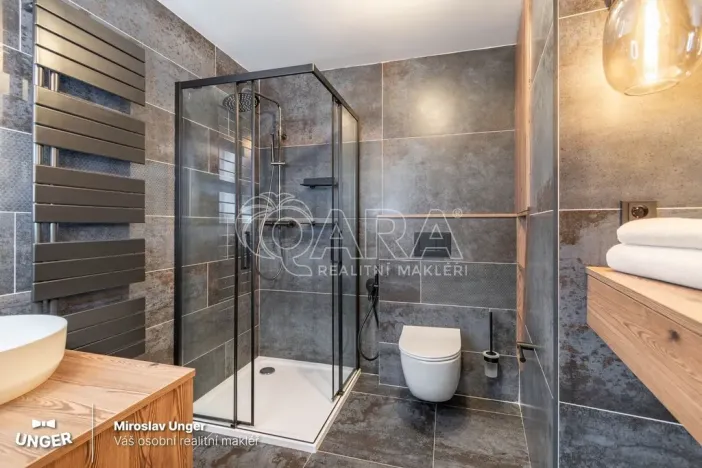 Prodej rodinného domu, Loděnice, 192 m2