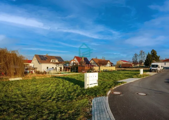 Prodej pozemku, Dubné, 990 m2