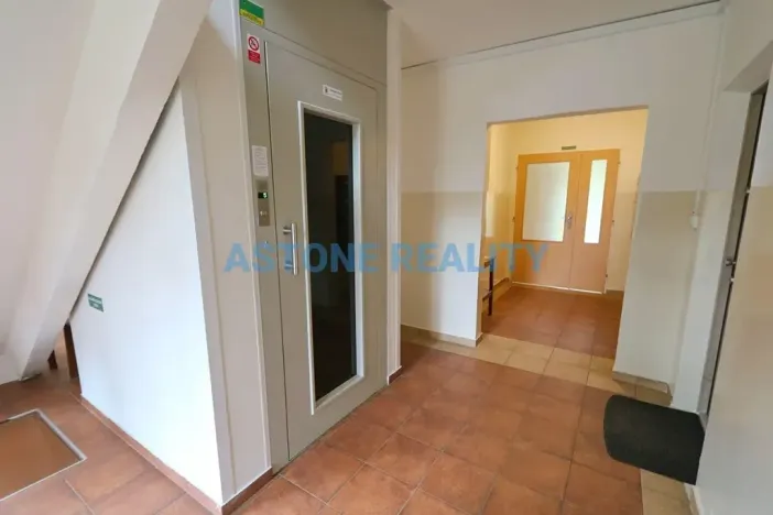 Pronájem bytu 1+1, Praha - Krč, V Štíhlách, 39 m2