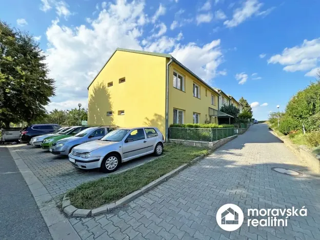 Pronájem bytu 2+kk, Neslovice, Školní, 38 m2