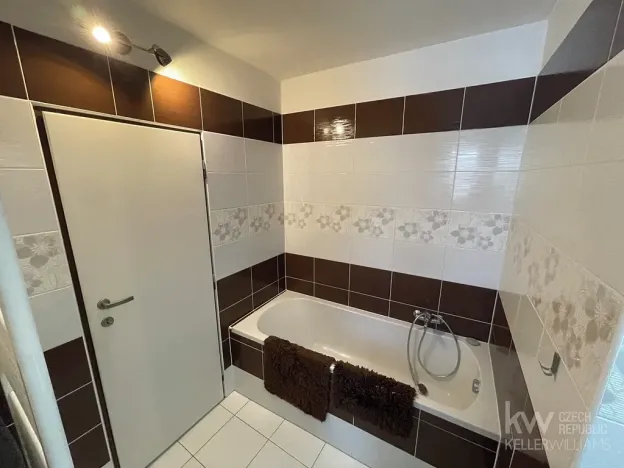 Pronájem bytu 2+1, Tlučná, V Rybníčkách, 47 m2