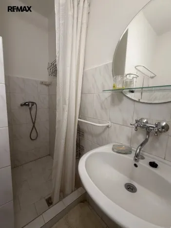 Pronájem bytu 1+kk, Karlovy Vary, Sokolovská, 24 m2
