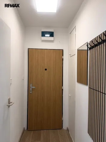 Pronájem bytu 1+kk, Karlovy Vary, Sokolovská, 24 m2