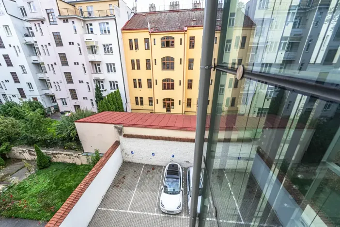 Prodej bytu 2+kk, Praha, Lucemburská, 51 m2