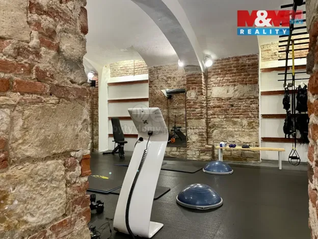 Pronájem obchodního prostoru, Praha - Nové Město, Karlovo náměstí, 26 m2