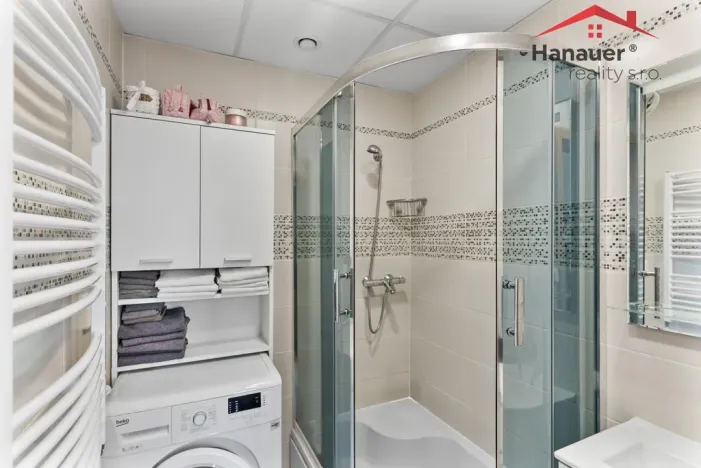 Prodej bytu 3+1, Mojžíř, Jindřicha Plachty, 81 m2