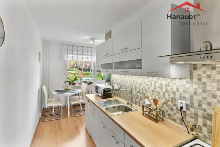 Prodej bytu 3+1, Mojžíř, Jindřicha Plachty, 81 m2