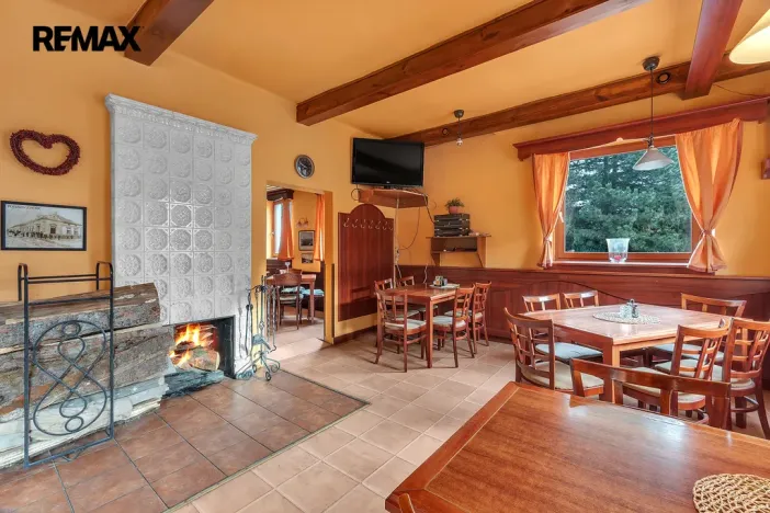 Pronájem restaurace, Hořice, Čechova, 340 m2