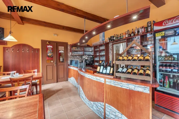 Pronájem restaurace, Hořice, Čechova, 340 m2