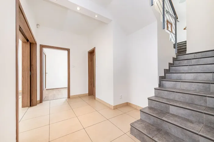 Pronájem rodinného domu, Horoměřice, Rabochova, 250 m2