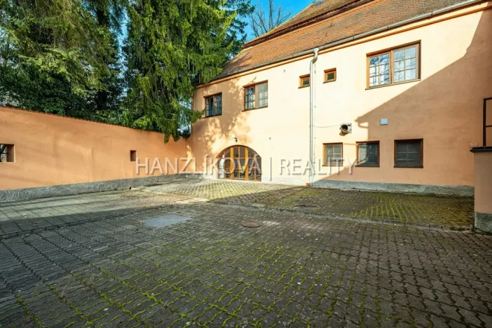 Prodej ubytování, Chlum u Třeboně, Hejtmanská hráz, 1253 m2