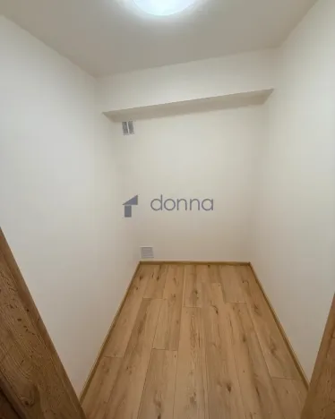 Pronájem bytu 2+1, Praha, Věšínova, 68 m2