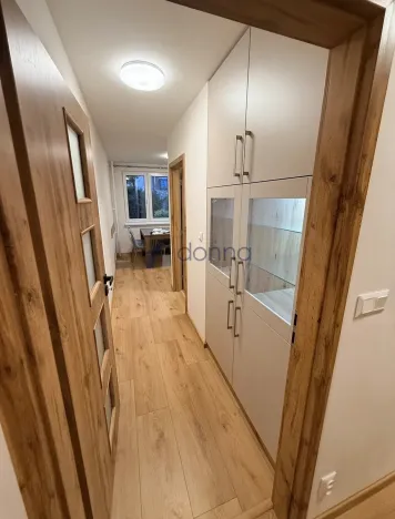 Pronájem bytu 2+1, Praha, Věšínova, 68 m2