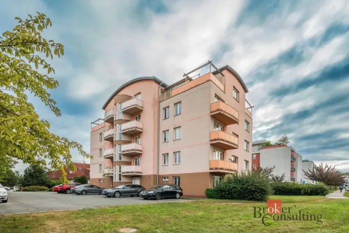 Prodej bytu 1+kk, Hradec Králové - Třebeš, Zborovská, 32 m2