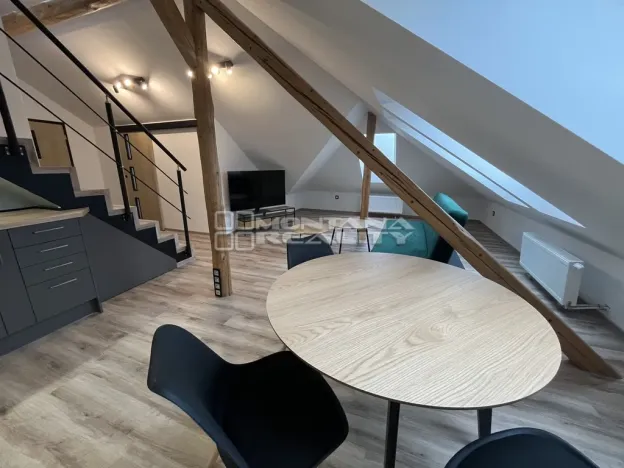 Pronájem bytu 2+kk, Olomouc, Hněvotínská, 80 m2