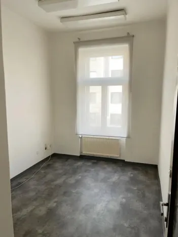 Pronájem kanceláře, Praha - Žižkov, Domažlická, 13 m2