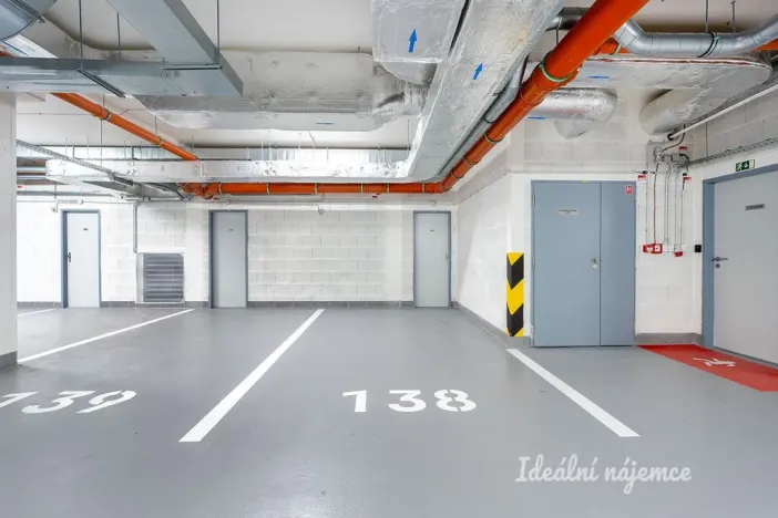 Pronájem bytu 1+kk, Praha - Hloubětín, Poděbradská, 40 m2