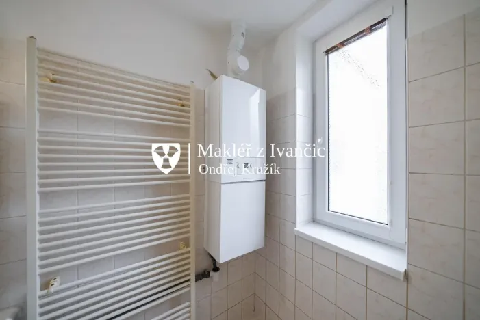 Pronájem bytu 1+kk, Dolní Kounice, Masarykovo náměstí, 35 m2