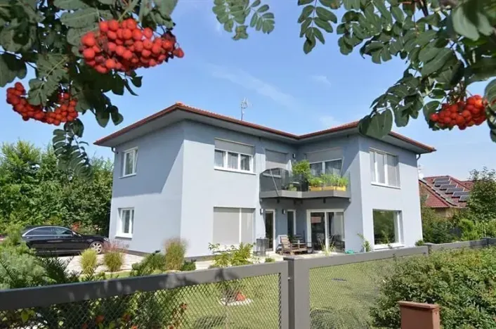 Pronájem bytu 2+kk, Vestec, U Strouhy, 49 m2