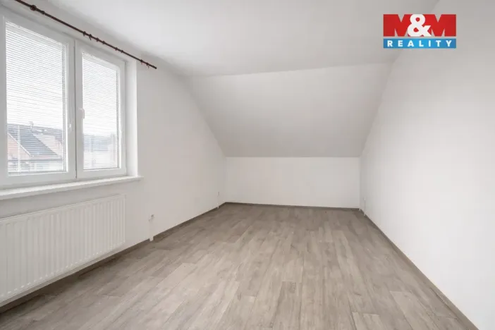 Prodej bytu 3+1, Dobev - Stará Dobev, 73 m2