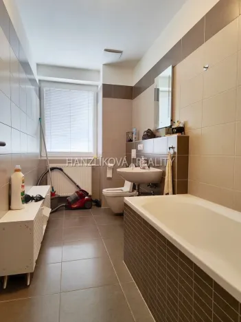 Pronájem bytu 2+kk, České Budějovice - České Budějovice 2, U Boru, 38 m2