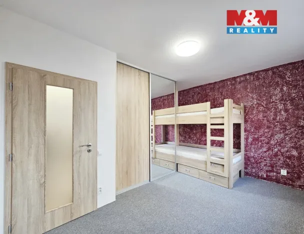 Pronájem bytu 2+1, Liberec - Liberec XXV-Vesec, U Sídliště, 61 m2