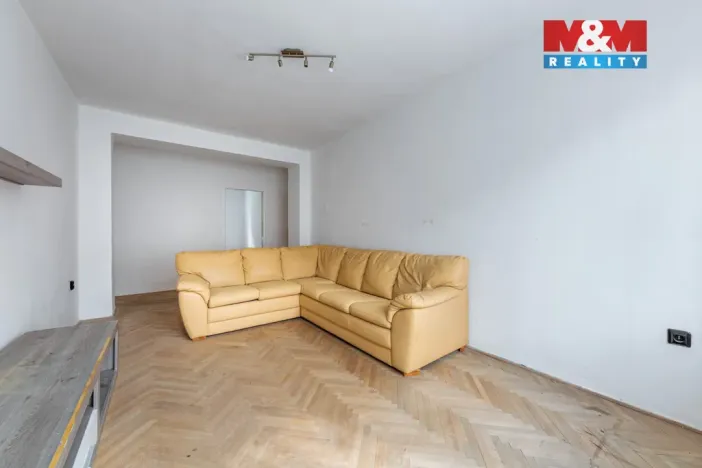 Prodej bytu 2+1, Bukovany, 51 m2