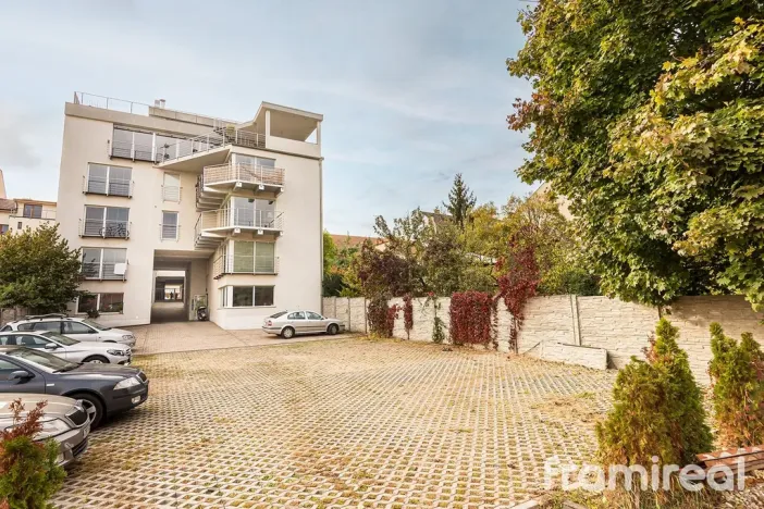 Pronájem bytu 2+kk, Brno, Palackého třída, 65 m2