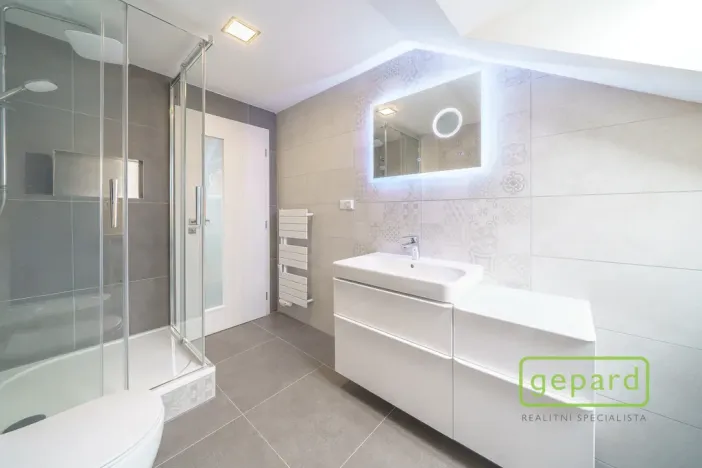 Prodej bytu 3+1, Karlovy Vary, Šumavská, 99 m2