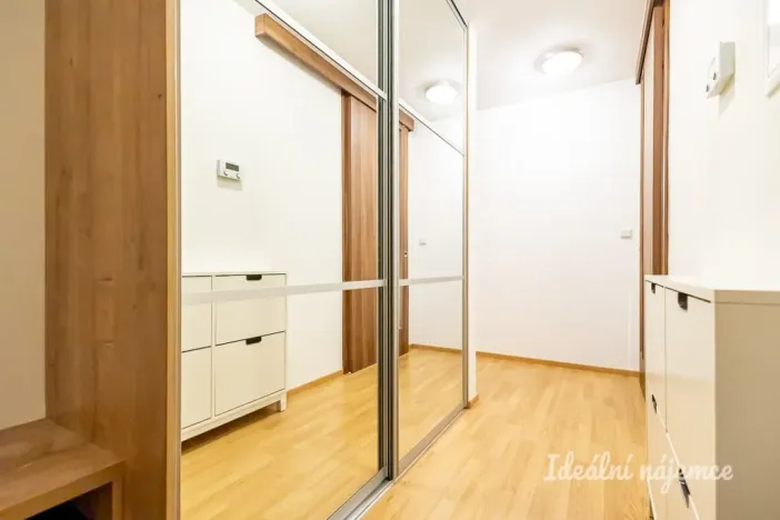 Pronájem bytu 3+kk, Praha - Veleslavín, Adamova, 84 m2