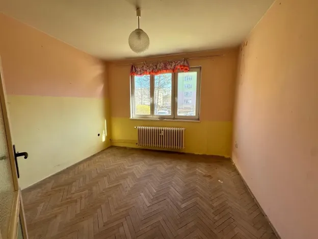 Prodej bytu 2+1, Nová Role, Tovární, 60 m2