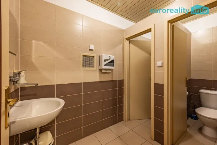 Pronájem restaurace, Mariánské Lázně, Hlavní třída, 120 m2