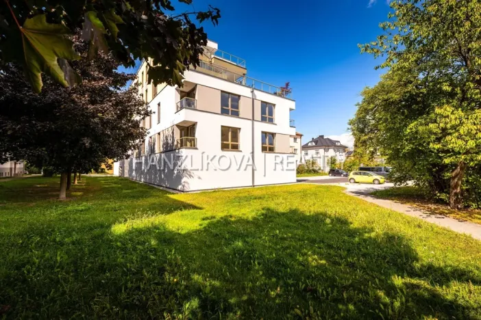 Pronájem bytu 1+kk, České Budějovice, Hálkova, 24 m2