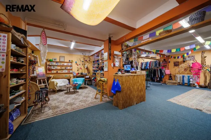 Prodej obchodního prostoru, Karlovy Vary, Jugoslávská, 142 m2