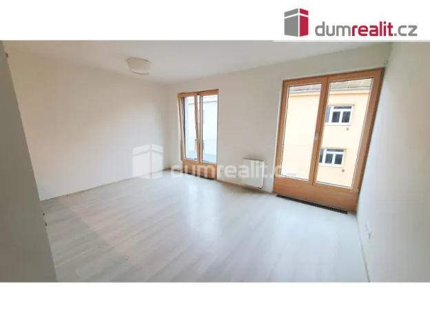 Pronájem bytu 1+kk, Praha - Veleslavín, Adamova, 31 m2