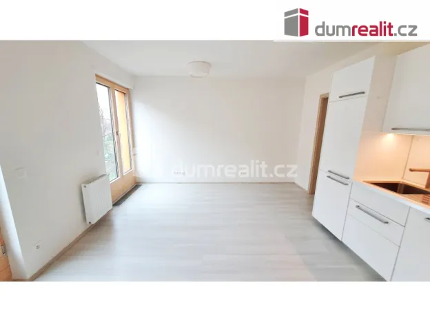 Pronájem bytu 1+kk, Praha - Veleslavín, Adamova, 31 m2