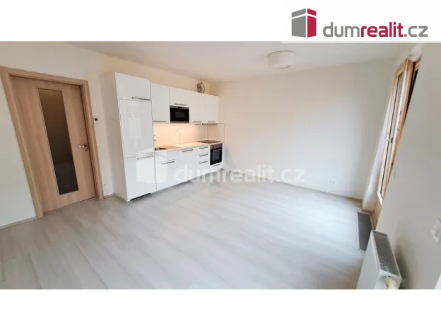 Pronájem bytu 1+kk, Praha - Veleslavín, Adamova, 31 m2