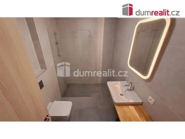 Pronájem bytu 1+kk, Praha - Veleslavín, Adamova, 31 m2