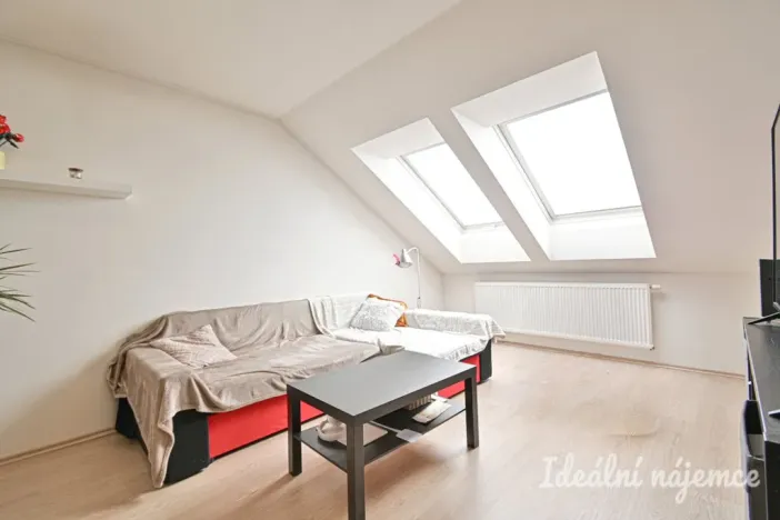 Pronájem bytu 2+1, Brno, Ponětovická, 62 m2