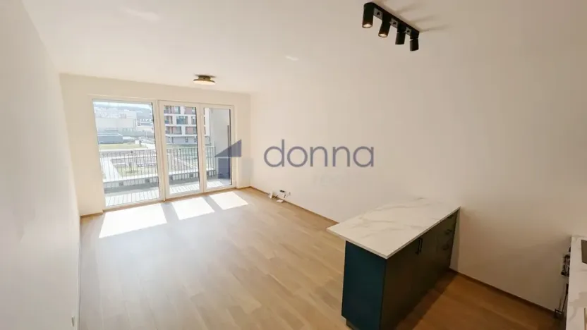 Pronájem bytu 1+kk, Praha, Poděbradská, 35 m2