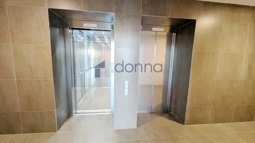 Pronájem bytu 1+kk, Praha, Poděbradská, 35 m2