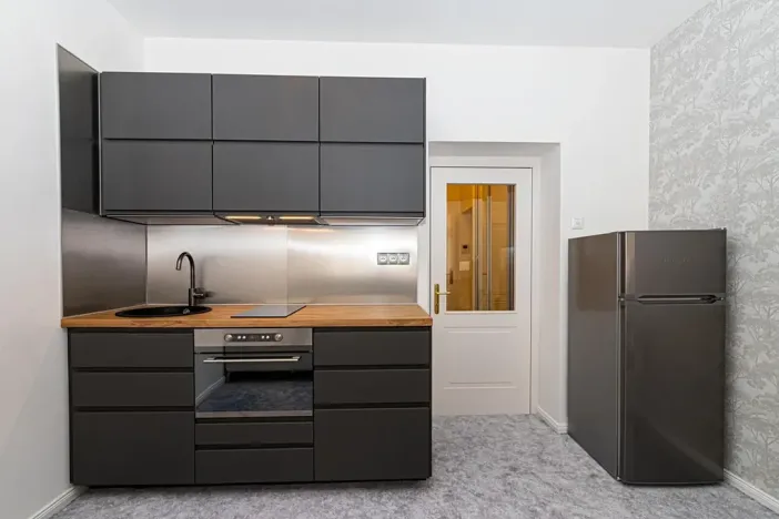 Pronájem bytu 1+kk, Praha - Vinohrady, Záhřebská, 30 m2