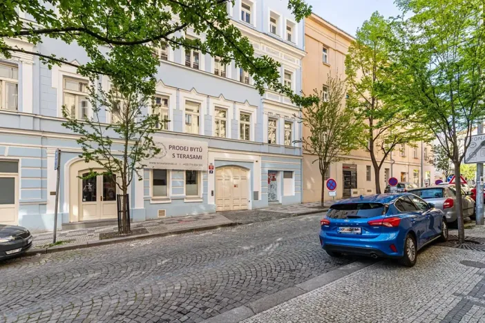 Pronájem bytu 1+kk, Praha - Vinohrady, Záhřebská, 30 m2