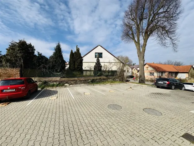 Prodej garážového stání, Kozmice, 12 m2