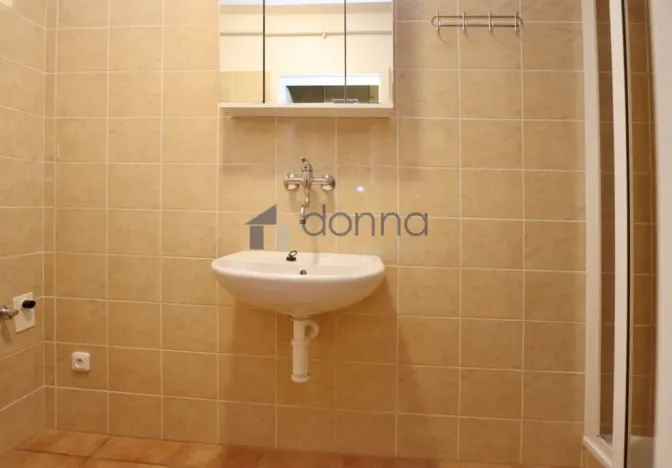 Pronájem bytu 3+kk, Praha, Rumunská, 68 m2