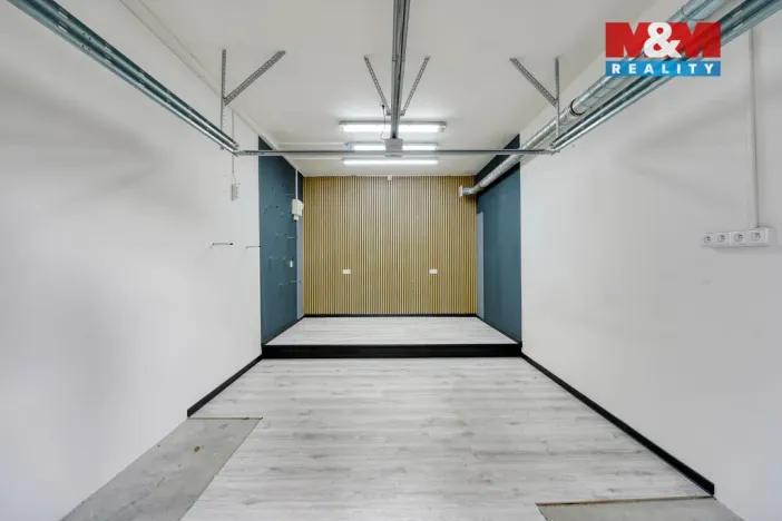 Pronájem garáže, Dobřany, 23 m2